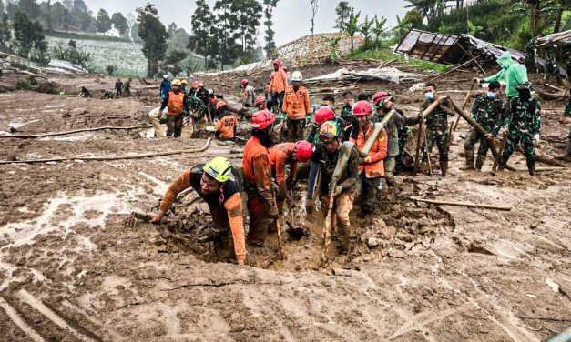Operasi Hari Kesembilan, Tim Sar Cari 10 Korban Longsor Cisarua
