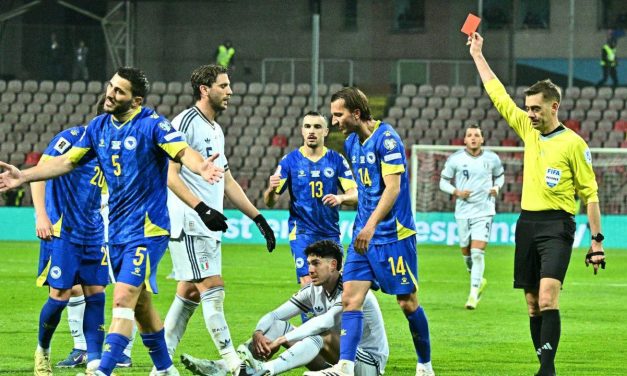 Tekanan Meningkat, Bastoni Di Sarankan Cari Karier Di Luar Italia