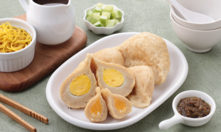 Hidangan Pempek Khas Palembang Sangat Menggugah Selera