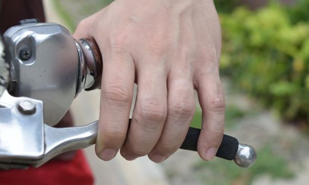 Jangan Biasakan Jari Standby Di Tuas Rem Saat Naik Motor